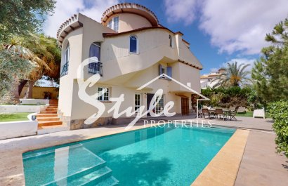 Villa - Resale - Villamartin, Orihuela Costa - La Zenia