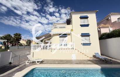 Villa - Resale - Villamartín - Villamartin