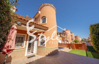 Villa - Reventa - Playa Flamenca - Sportcentre