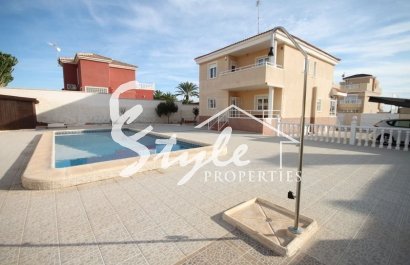 Villa - Reventa - Torrevieja - FB-62904