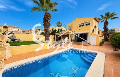 Villa - Reventa - Villamartín - Villamartin