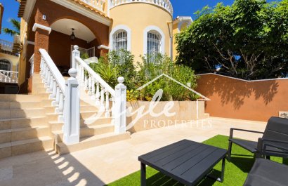 Villa - Reventa - Villamartín - Villamartin