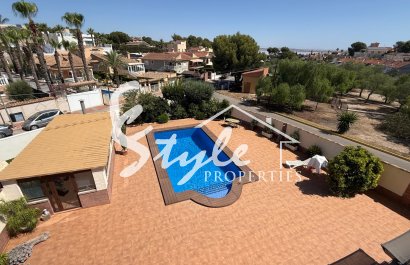Вилла - Вторичное жилье - Torrevieja - CR-54854