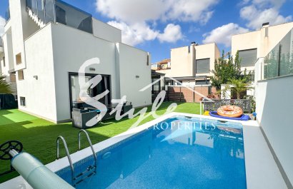 Вилла - Вторичное жилье - Torrevieja - Nueva Torrevieja - Aguas Nuevas