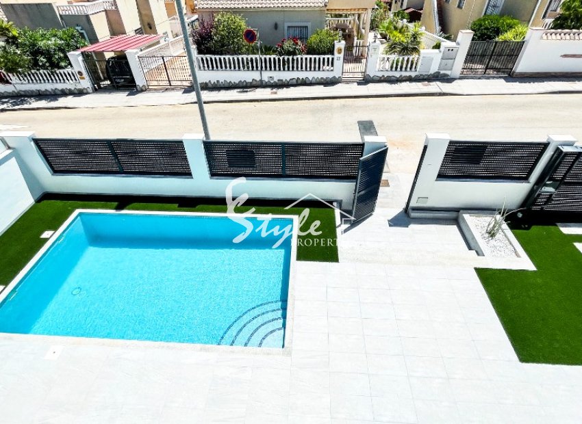 Villas de nueva construcción en Pilar de la Horadada, Pinar de Campoverde, Costa Blanca.España.ON1632