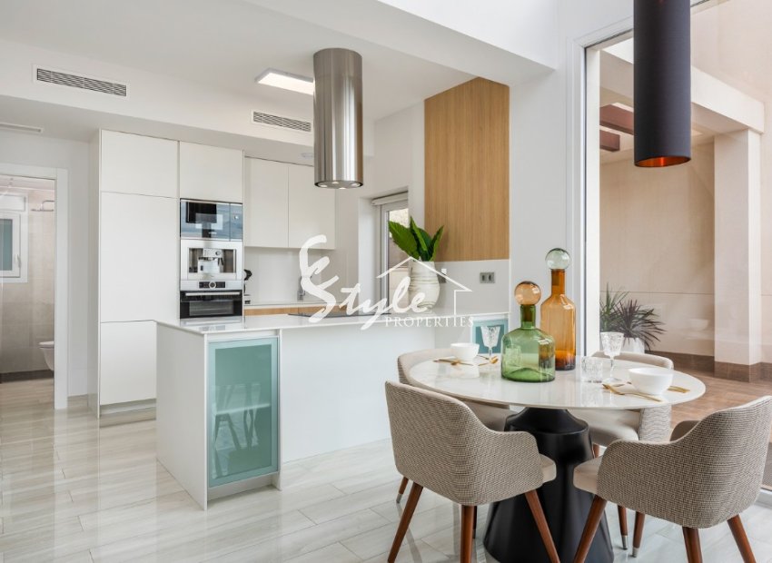 Villas nuevas en venta cerca de Los Montesinos en Costa Blanca, España. ON1444