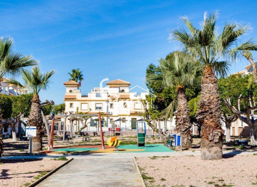 Вторичное жилье - Adosado - Torrevieja - Торревьеха