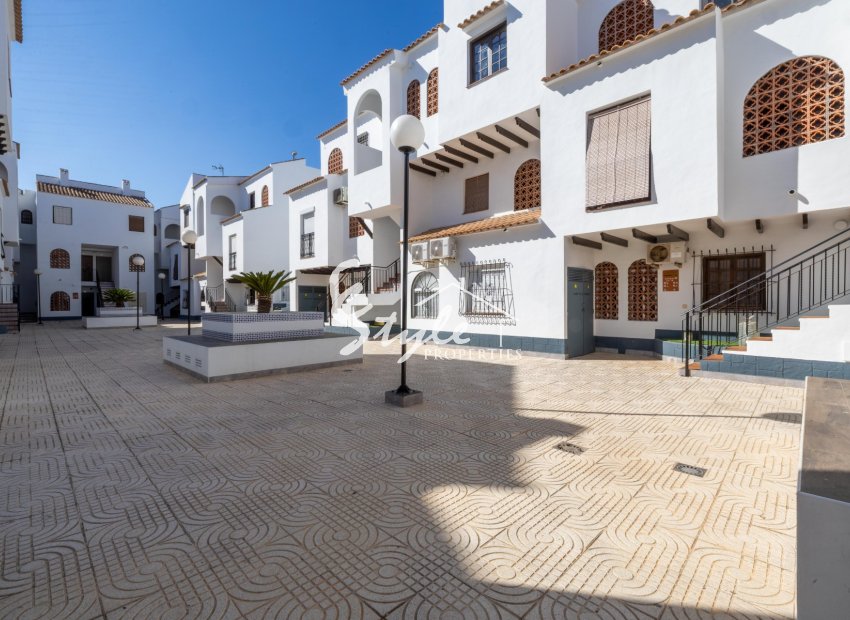 Вторичное жилье - Apartment / Duplex - Torrevieja - Торревьеха