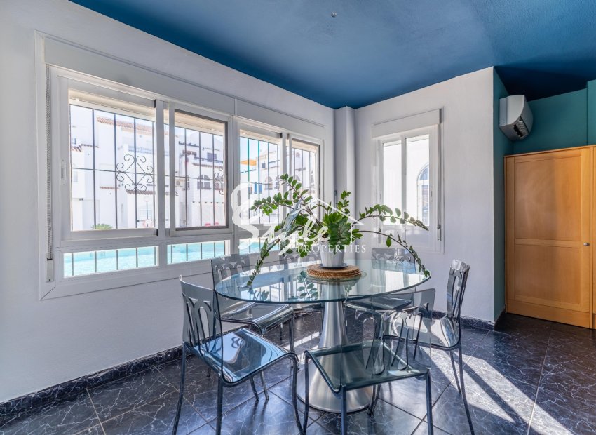 Вторичное жилье - Apartment / Duplex - Torrevieja - Торревьеха