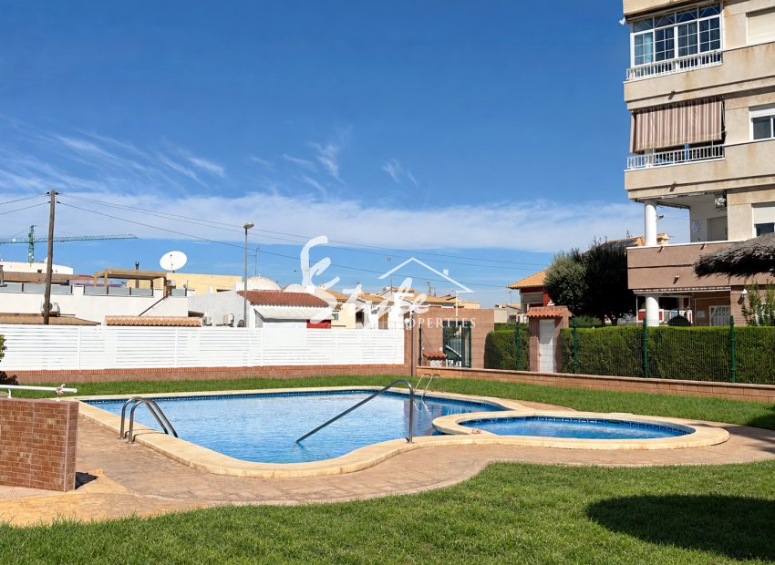 Вторичное жилье - Apartment / Duplex - Torrevieja - Торревьеха