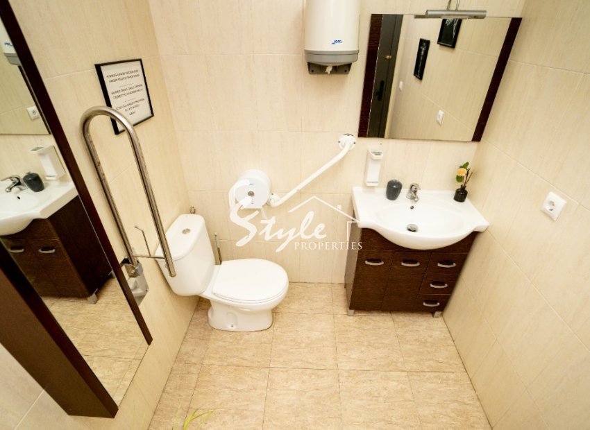 Вторичное жилье - Commercial - Torrevieja - Торревьеха