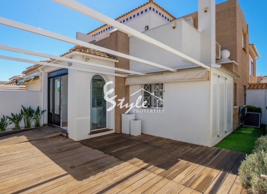 Вторичное жилье - Commercial - Torrevieja - Торревьеха