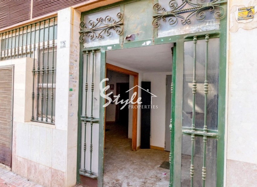 Вторичное жилье - Commercial - Torrevieja - Торревьеха