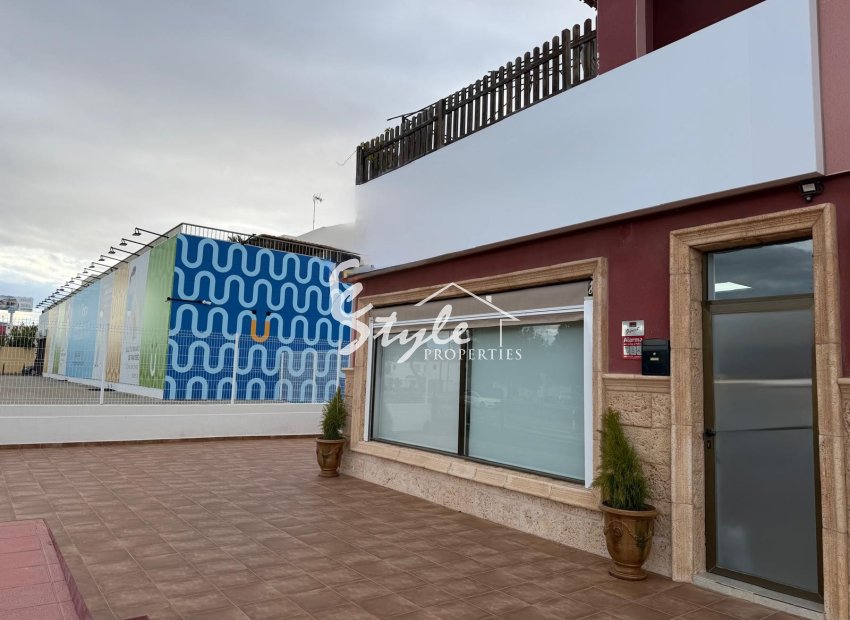 Вторичное жилье - Commercial - Villamartin, Orihuela Costa - Ла Зения