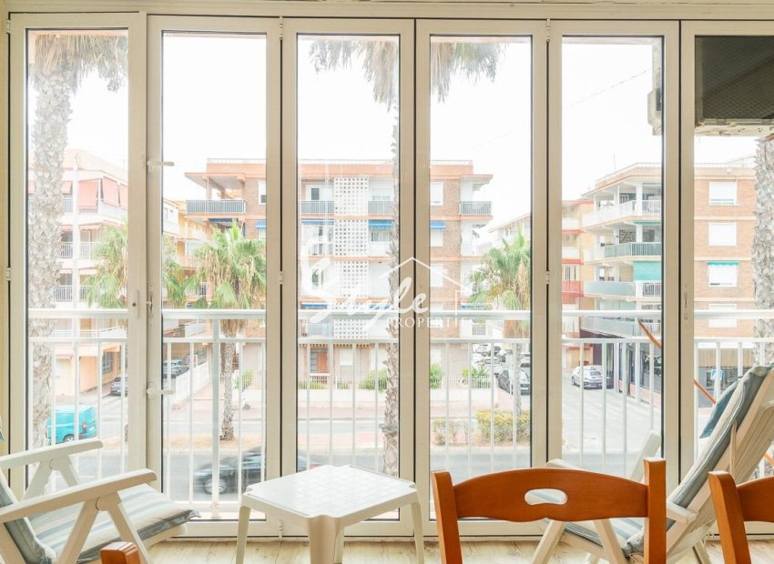 Вторичное жилье - Квартира - Torrevieja - Playa de los Naufragos