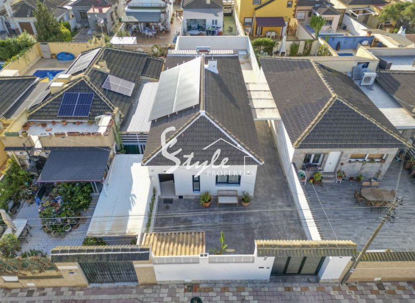 Вторичное жилье - Semi-Detached Villa - Torrevieja - Торревьеха