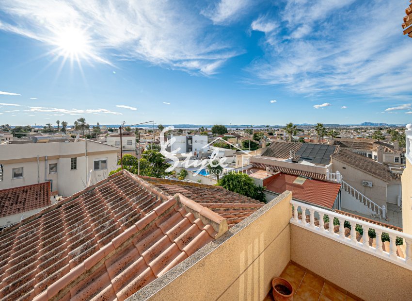 Вторичное жилье - Смежный дом - Torrevieja - El Chaparral