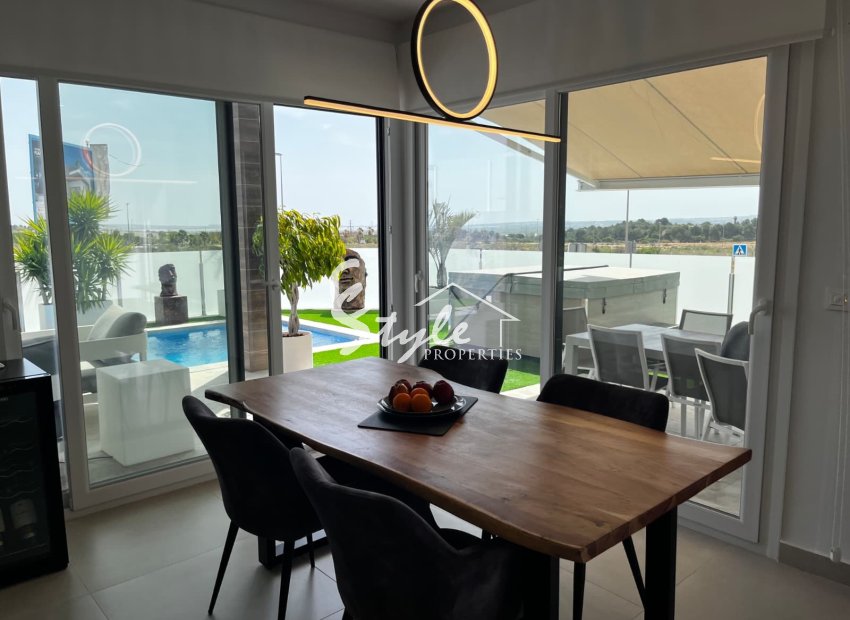 Вторичное жилье - Villa / House - Orihuela-Costa - Entre Naranjos Vistabella Golf