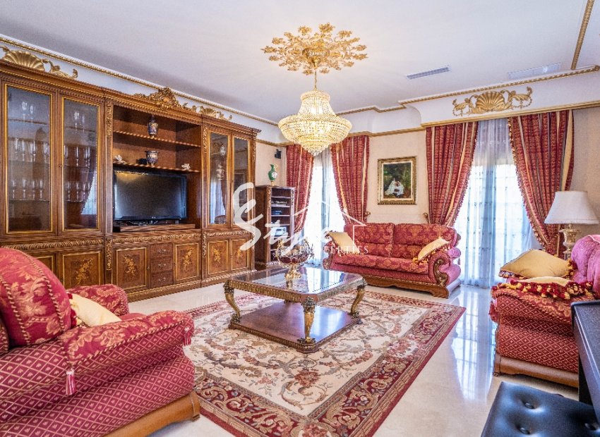 Вторичное жилье - Вилла - Кампоамор