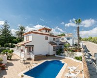 Вторичное жилье - Вилла - Кампоамор