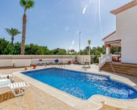 Вторичное жилье - Вилла - Кампоамор