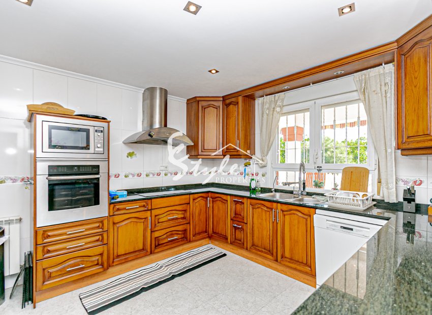 Вторичное жилье - Вилла - Кампоамор