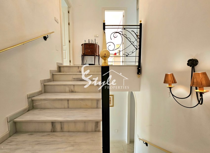 Вторичное жилье - Вилла - Кампоамор