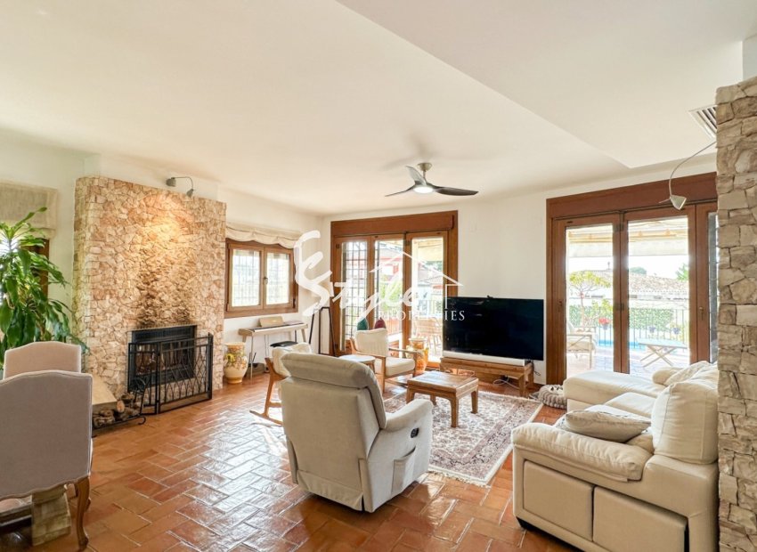 Вторичное жилье - Вилла - Кампоамор