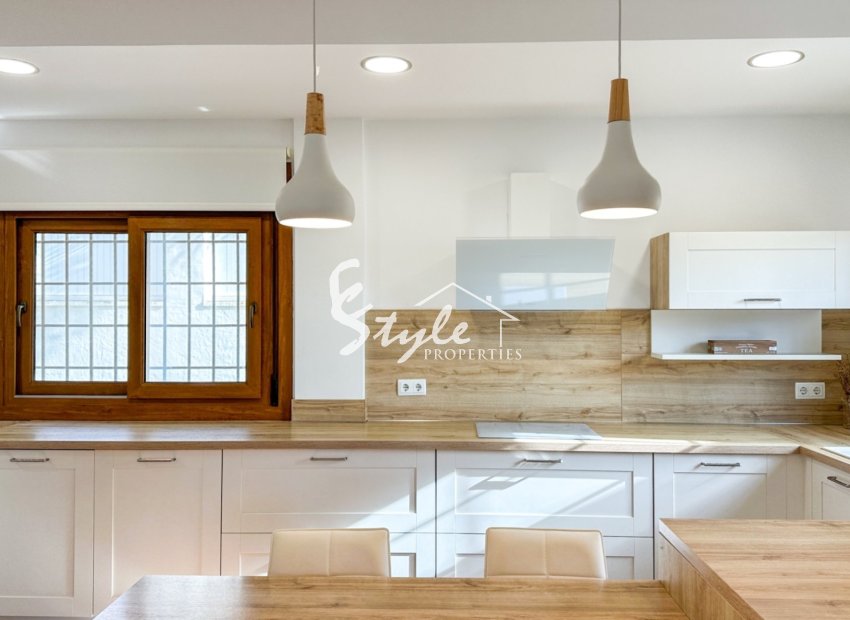 Вторичное жилье - Вилла - Кампоамор