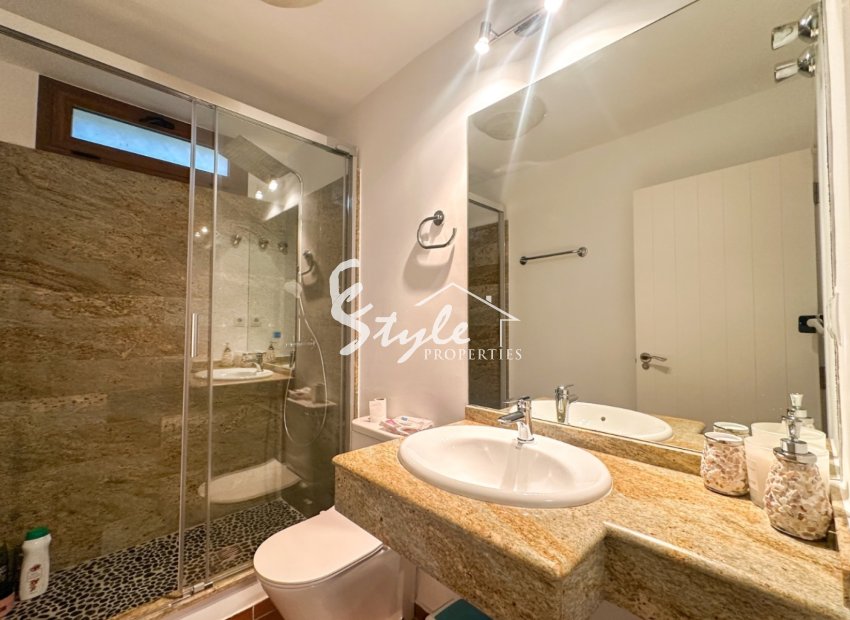 Вторичное жилье - Вилла - Кампоамор