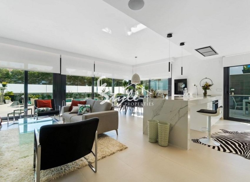 Вторичное жилье - Вилла - Ориуэла Коста  - Кампоамор