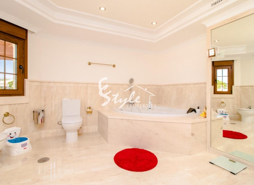 Вторичное жилье - Вилла - Сьюдад Кесада