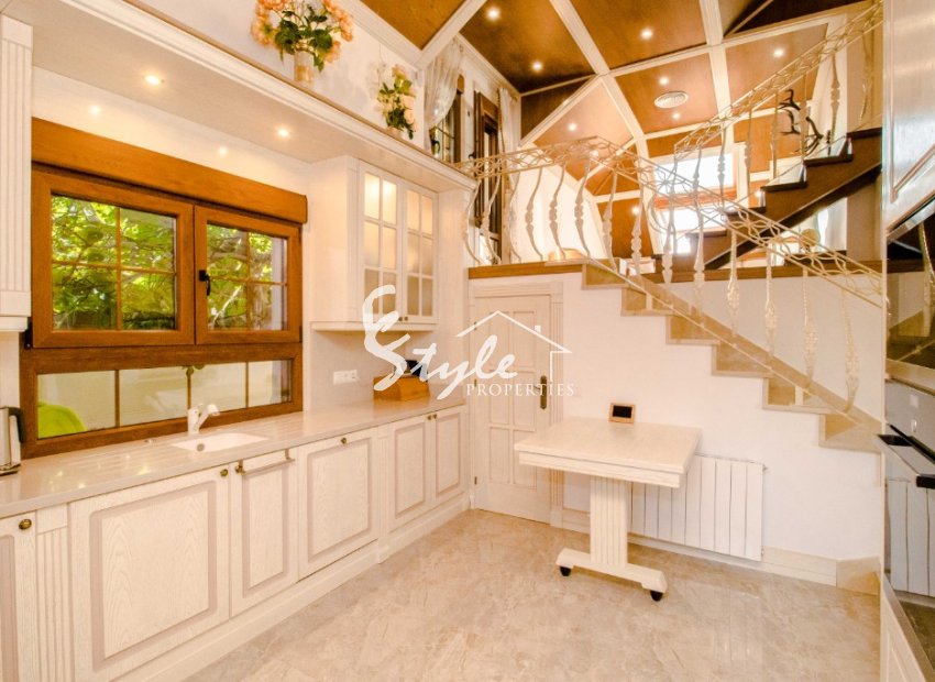 Вторичное жилье - Вилла - Сьюдад Кесада