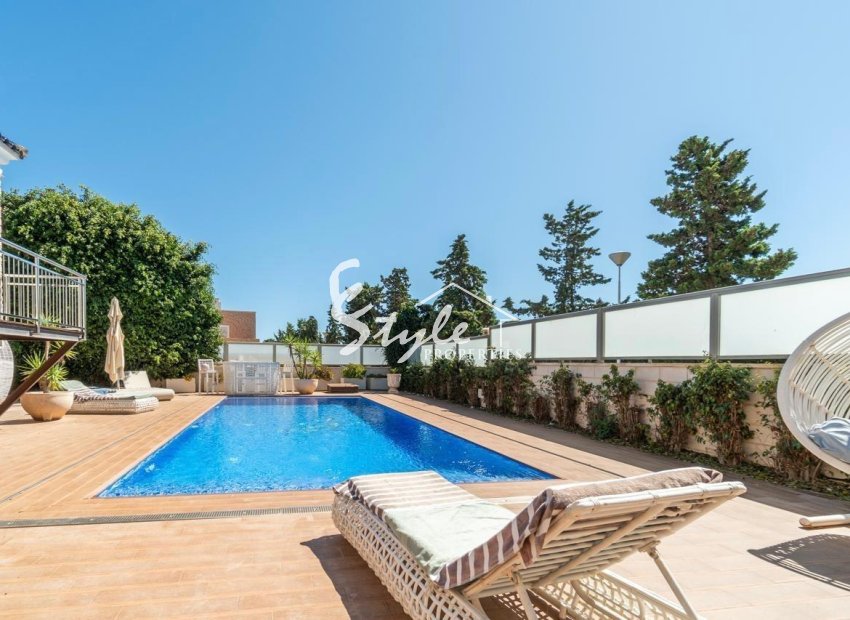Вторичное жилье - Вилла - Torrevieja - Torre la mata