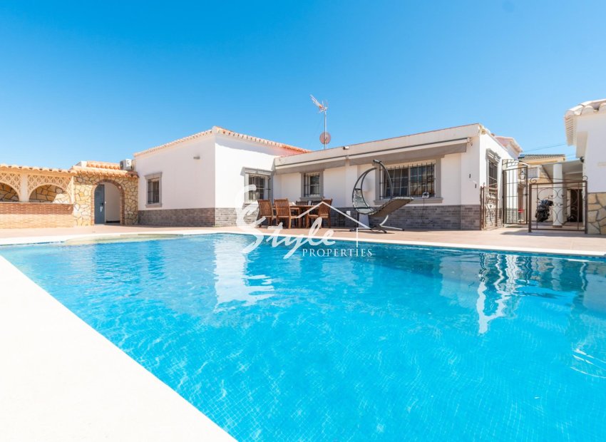 Вторичное жилье - Вилла - Torrevieja - Torreta florida