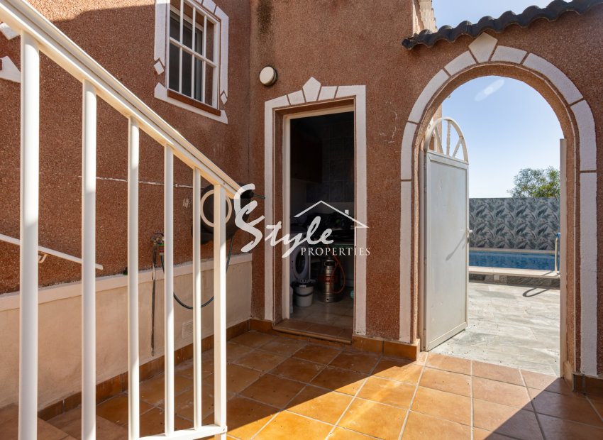 Вторичное жилье - Вилла - Torrevieja - Urbanización San Luis