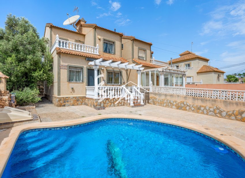 Вторичное жилье - Вилла - Villamartín - El Galan