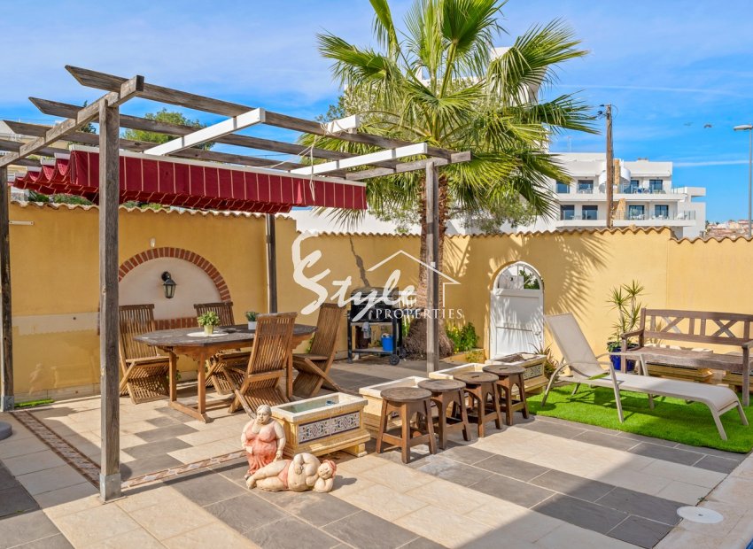 Вторичное жилье - Вилла - Villamartin, Orihuela Costa - Castillo de Don Juan