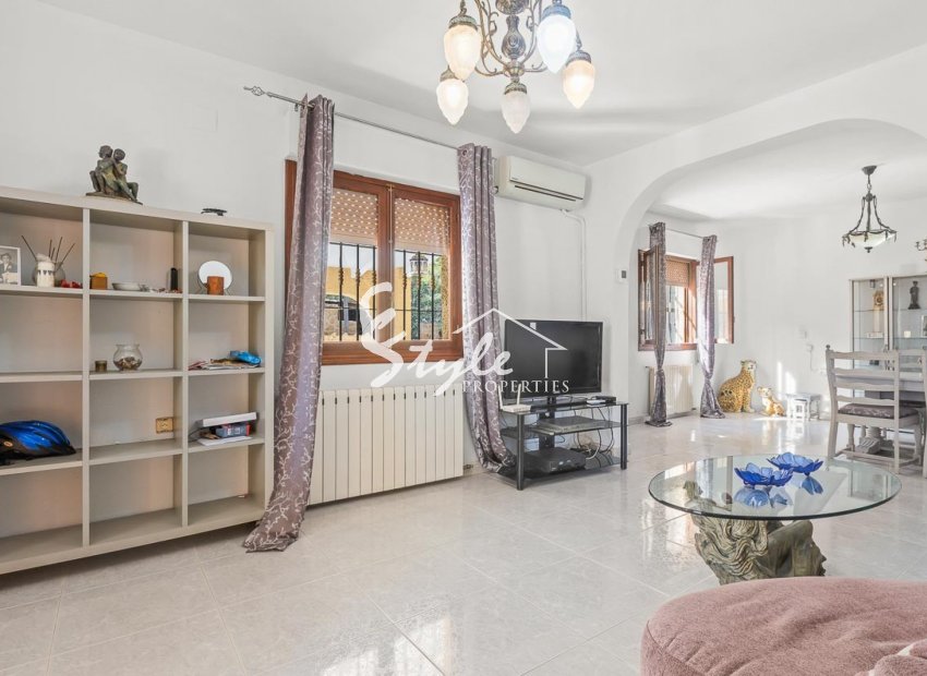 Вторичное жилье - Вилла - Villamartin, Orihuela Costa - Res. Las Filipinas