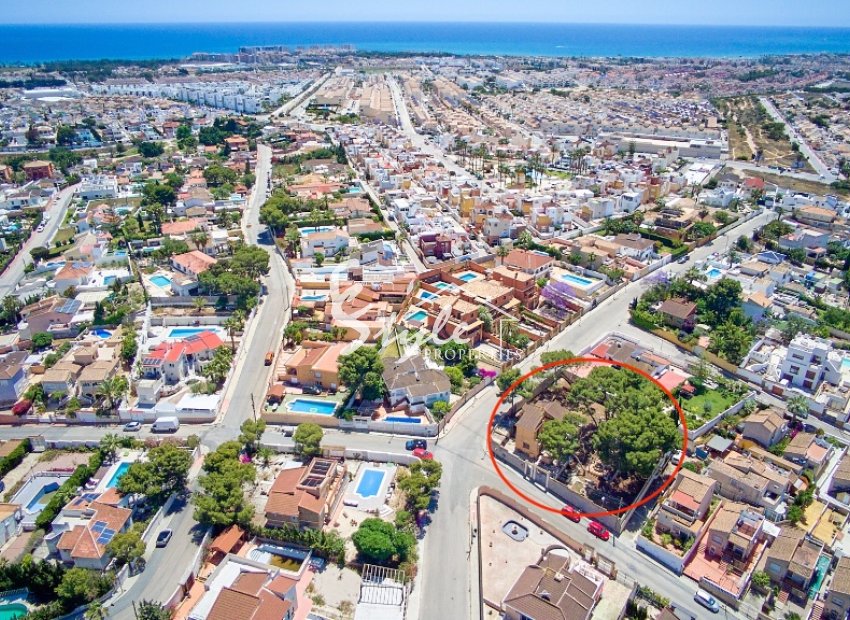 Вторичное жилье - Земельный участок - Торревьеха - Лос Балконес