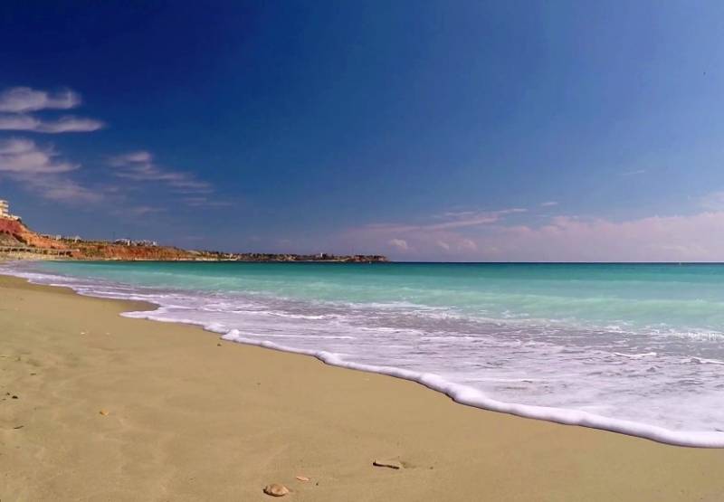 ​Campeonato de balonmano playa en Campoamor este fin de semana