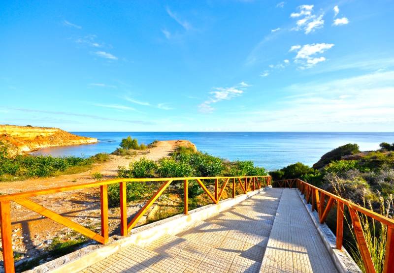 Пляжи Испании сохраняют мировое первенство по количеству голубых флагов