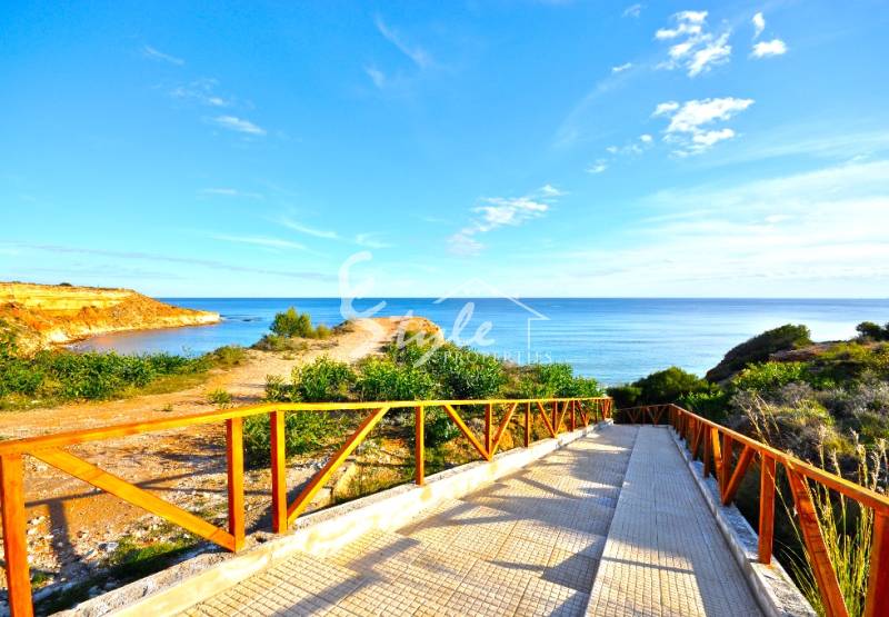 Пляжи Испании сохраняют мировое первенство по количеству голубых флагов