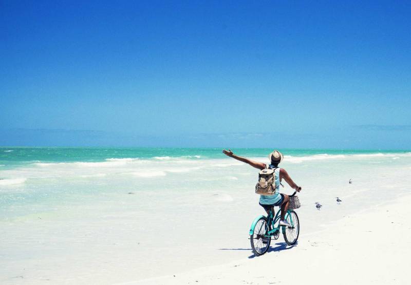 Spain greets record 82 million tourists in 2017