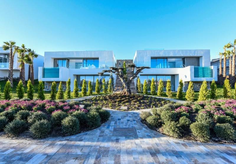 Buy property for sale in Las Colinas Golf, Costa Blanca, Spain