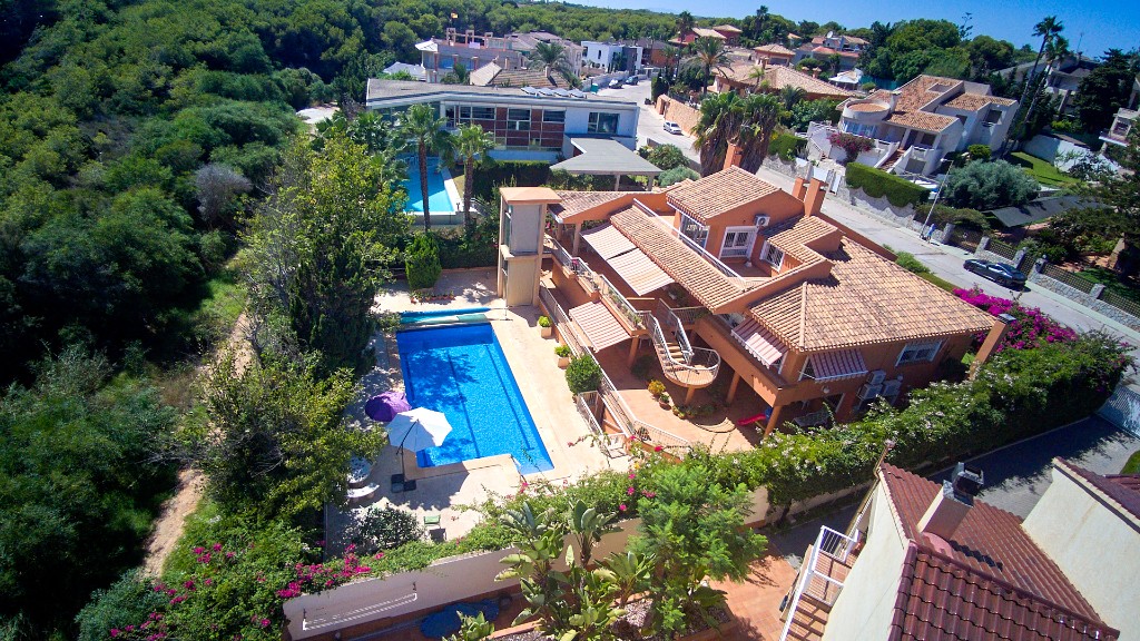 Chalet independiente en Campoamor - Orihuela Costa 2