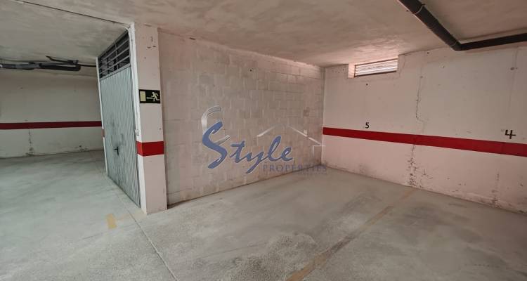 Resale - Parking Space / Garage - TORREVIEJA - Playa de los Locos