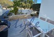 Reventa - Villa - Los Montesinos - La Herada