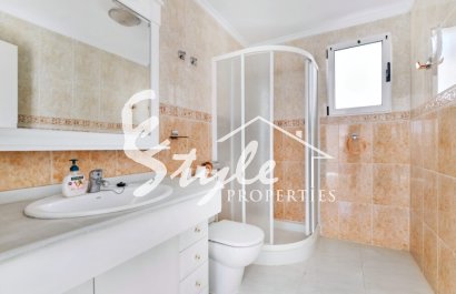 Resale - Villa - Pinar De Campoverde