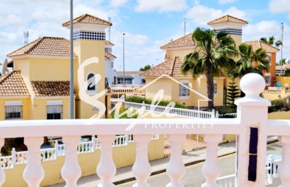Resale - Villa - Pinar De Campoverde